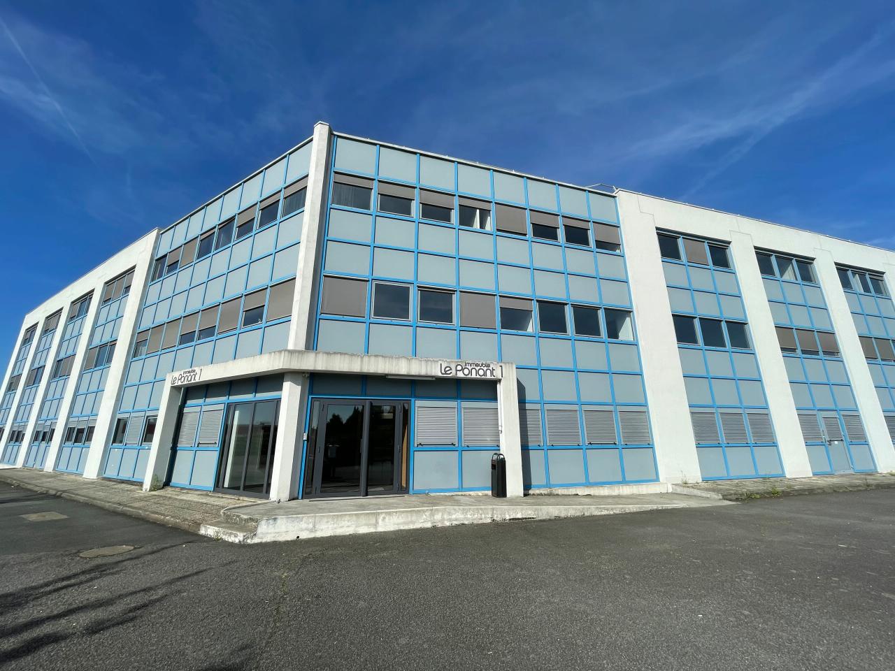 Bureau Saint-Herblain 944m² Location bureau Saint-Herblain Loire-Atlantique OLBUR2309937 0